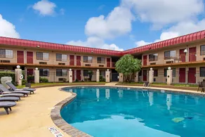 Econo Lodge Kingsville - Piscine