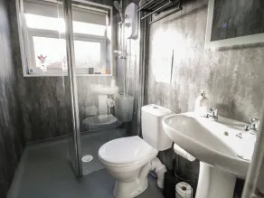 Chy Bean - Bathroom