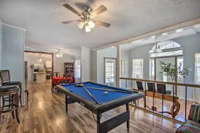 Game Room & Views: Lakefront Shelby Home! - Intérieur