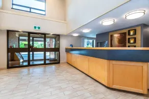 Comfort Inn Kingston - Highway 401 - Lobby