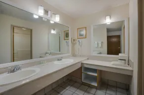 Suburban Studios Canon City - Salle de bain