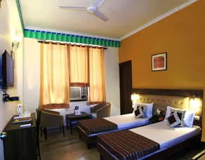 Inn Tawang Near B L Kapoor Hospital A Well Hygiene Hotel - Room