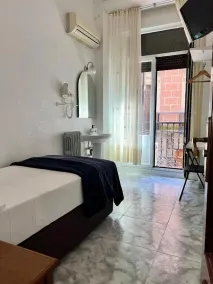 Hostal Palacios Fuencarral - Rom