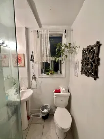 Toronto Furnished Rooms - Baño