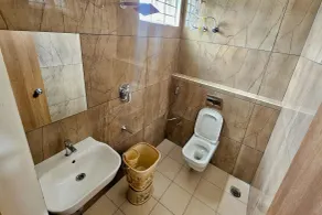 TrueLife Summit Suites - 2BHK Luxurious AC Studio Apartments - Modular Kitchen, RO water system, Microwave - Super fast WiFi, 55 Smart TV, 250 Airtel Channels - Prime Location - Nearby PS4, A2B pure veg restaurants - Parking-Top service with lots of love - Bathroom
