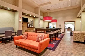 Hampton Inn & Suites by Hilton Red Deer - Réception