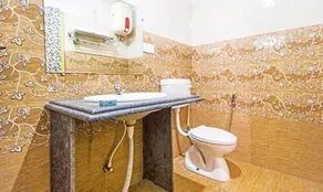 FabHotel Amaltas - Baño