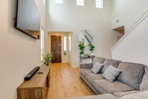Yard & Office: Spacious Family Home in Forney - Intérieur
