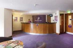 Premier Inn Silverstone - Receção