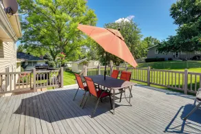 Great for Families! Omaha Getaway w/ Yard & Deck - Innvendig