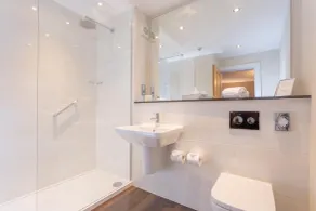 Barton Hall Hotel & Spa - Bathroom