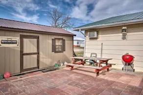 Highplaines Haven Apt - Fish, Hunt & Relax! - Interior