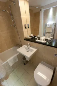 Mosborough Hall Hotel, BW Signature Collection - Baño