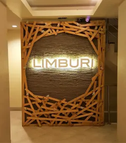 Limburi Hometel - Chambre