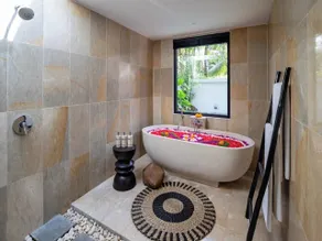 Mesari Hotel - Bathroom