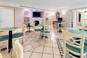 La Quinta Inn by Wyndham Farmington - Hall