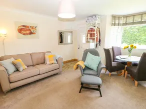 Mallard Cottage - Interior