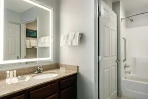 Homewood Suites by Hilton Erie - Salle de bain