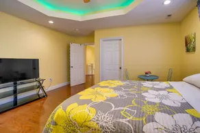 Inviting Connellsville Getaway w/ Deck! - Værelse