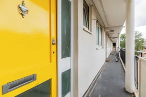 Bright 3-Bedroom Flat Parking 4KTV & Balcony - Inngangsparti