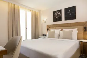 Hôtel des Champs-Elysées - Værelse