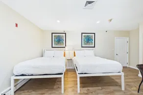 Rally Point Inn & Pub - Room