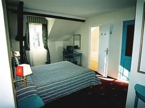 Logis Hôtel Auberge du Cheval Blanc - Zimmer