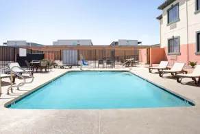 Baymont by Wyndham Phoenix I-10 near 51st Ave - Pool