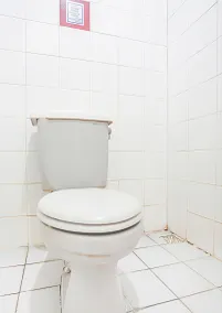 Hotel Lie Mas Prigen Pasuruan Mitra RedDoorz - Bathroom