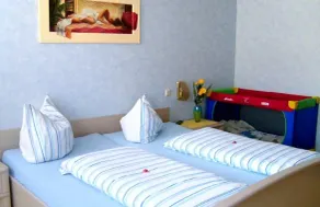 StadtCafé Pension - Room