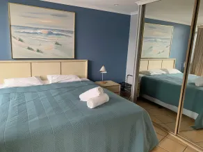 Northpoint Holiday Apartments - Room