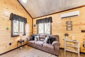 'bluebird Treehouse' Near Kiamichi Mtns w/ Hot Tub - Innvendig