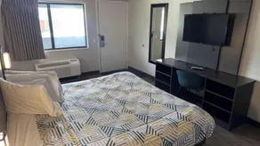 Motel 6-Cedar Rapids, IA - Room