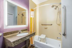 La Quinta by Wyndham Gainesville - Salle de bain