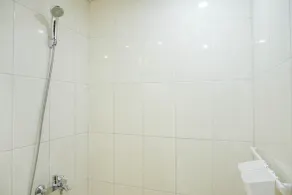 Best Studio Apartment Vittoria Residence with Sofa Bed - Bathroom