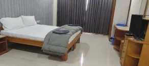 Royal Palace Hotel Surat Velanja - Zimmer