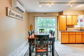 1 Mi to Dtwn: Suburban Home w/ Yard in Owosso - Interiör