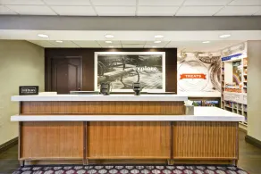 Hampton Inn & Suites Columbus-Easton Area - Rezeption