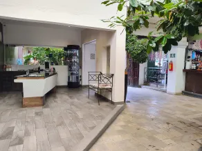 Hotel Jardines del Centro - Reception