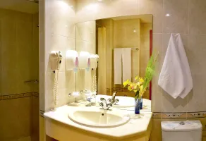 Aqua Hotel - Baño