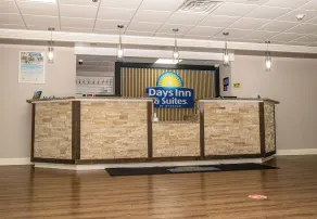 Days Inn and Suites by Wyndham Hammond, IN - Réception