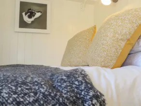 Bosulla Shepherds Hut - Room