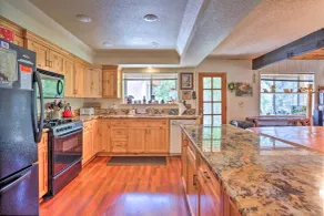Gorgeous Oakhurst Retreat w/ Swimming Hole! - Innenbereich