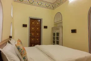Jeevan Haveli Heritage Hotel & Museum - Room