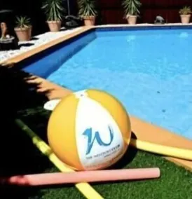 Port O'Call Motel - Piscina