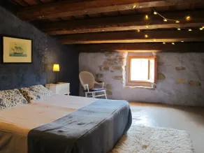 Mas Can Puig de Fuirosos ONLY ADULTS - Habitación