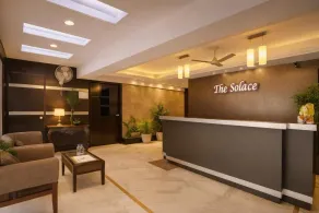 The Solace Hotel - Nehru Place - Vestíbulo