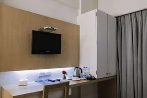 Hotel Monarch Guestline in MIDC Rabale, Navi Mumbai - Room