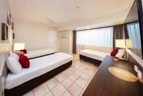 Hides Hotel - Room