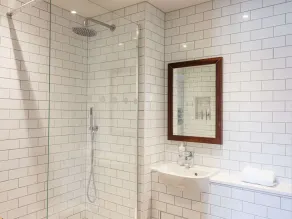 The Bridge Hotel - Baño